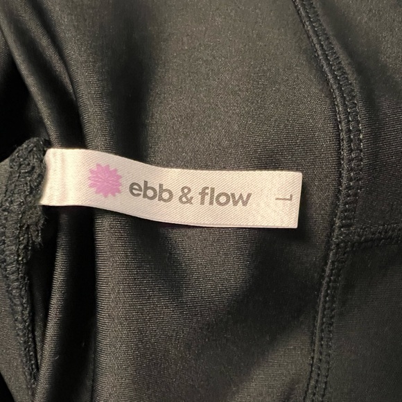 Ebb & Flow Large Biker Shorts - Picture 3 of 3